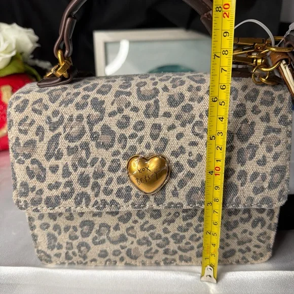 Betsy Johnson cheetah crossbody bag - Picture 8 of 8